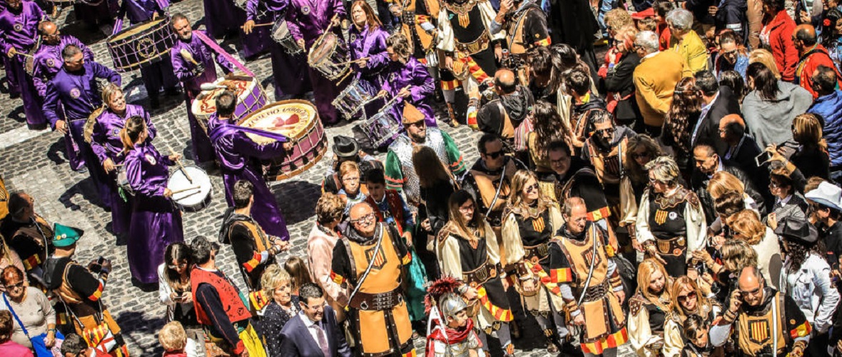 calandanazareno - Tambores y bombos de Calanda en Alcoy San Jorge 2017