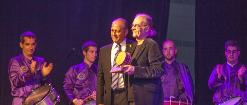 Luis Eduardo Aute en la inauguración de las Jornadas Nacionales de Exaltación del tambor, Calanda 2014
