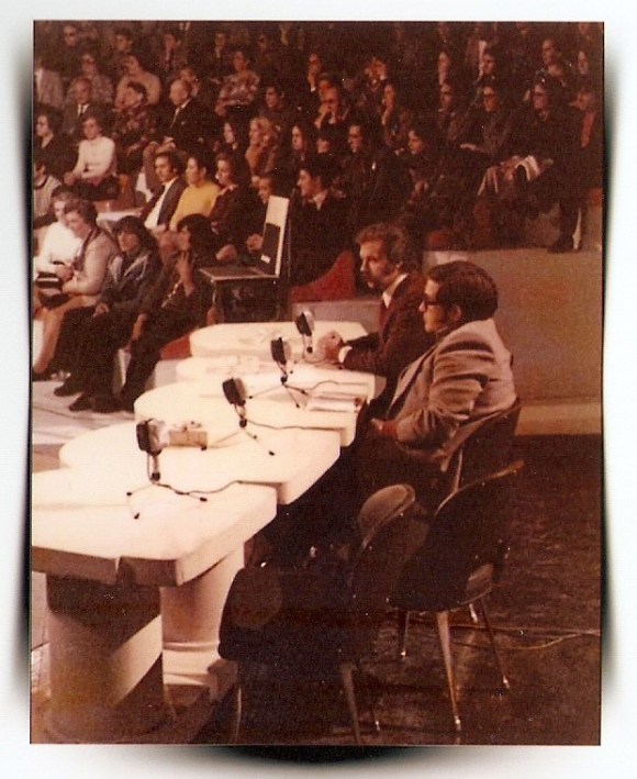 1974. José María Iñigo, entrervistndio a Paco., en el programa Directisimo-